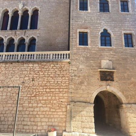 Villa Castel Bale Luaran gambar