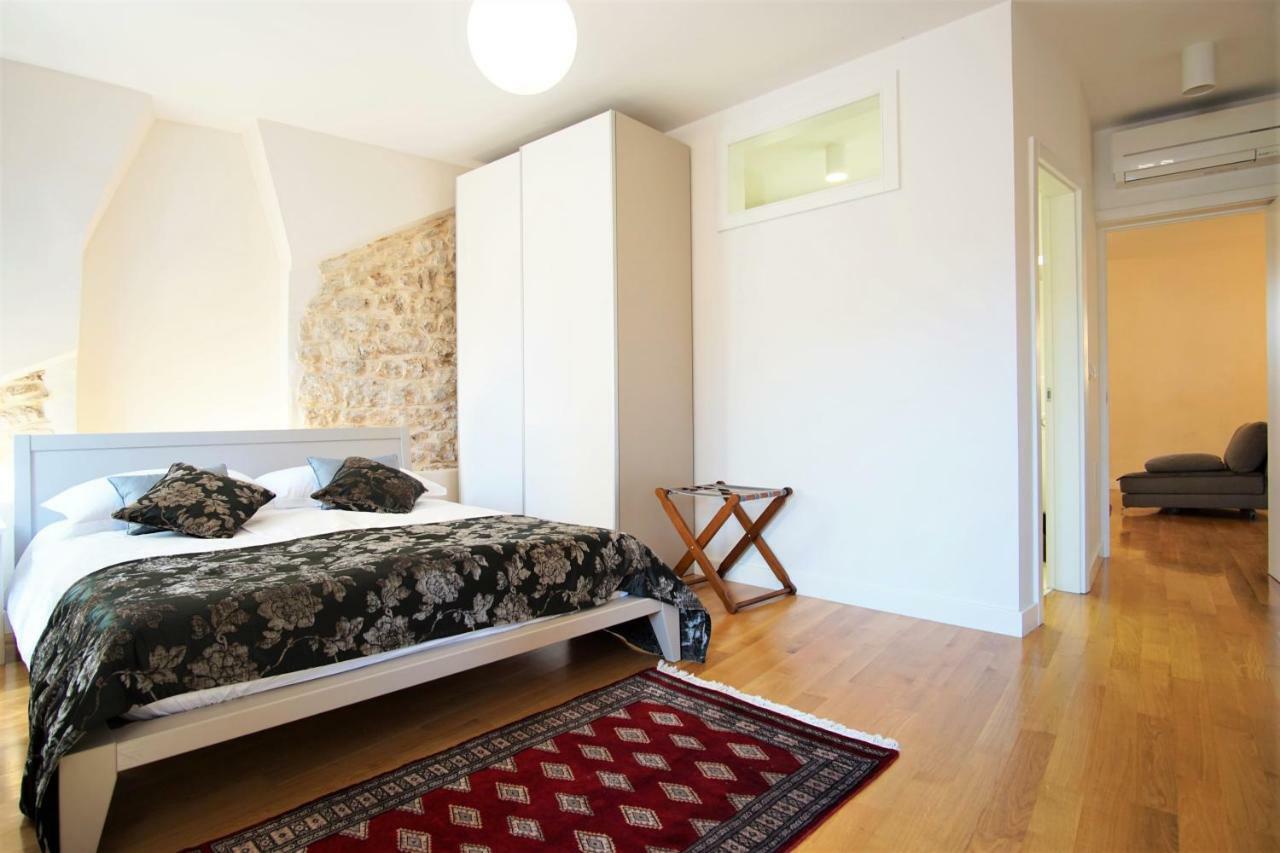 Villa Castel Bale Luaran gambar
