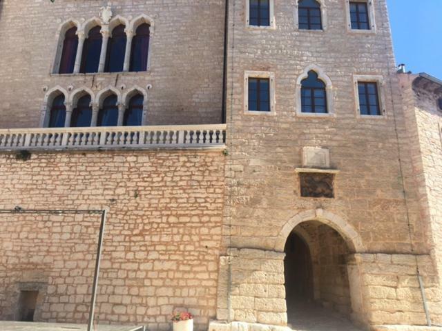 Villa Castel Bale Luaran gambar
